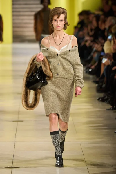 Look 46